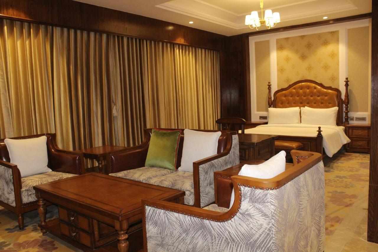Hotel Lemon Tree Premier, Dwarka Exterior foto