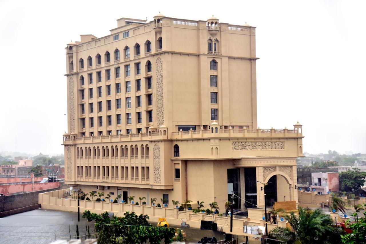 Hotel Lemon Tree Premier, Dwarka Exterior foto