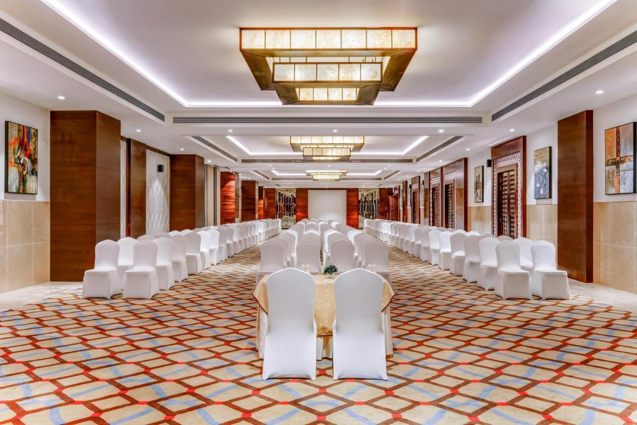 Hotel Lemon Tree Premier, Dwarka Exterior foto
