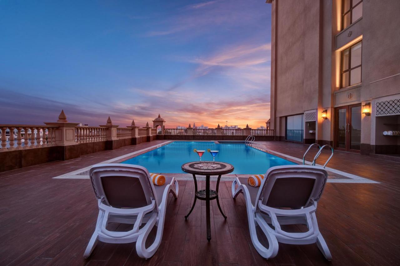 Hotel Lemon Tree Premier, Dwarka Exterior foto