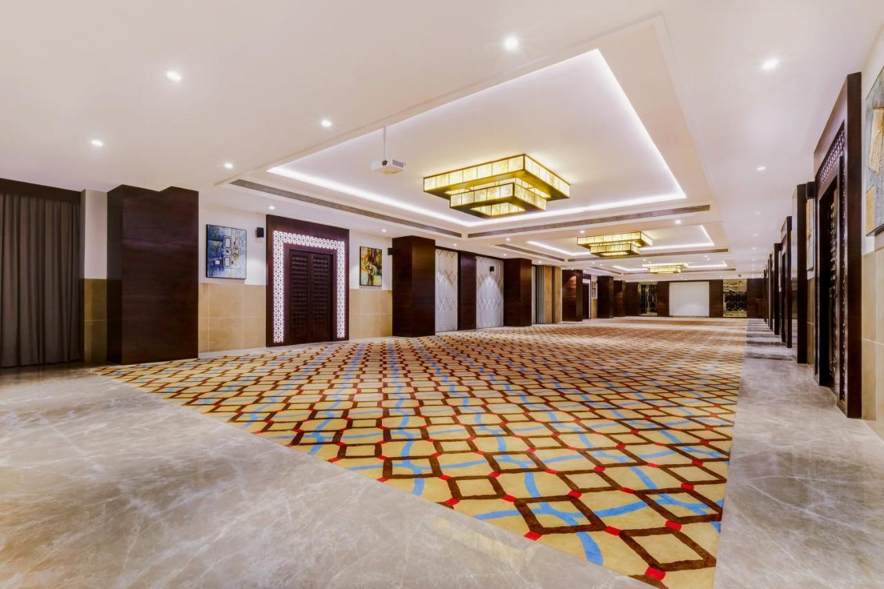 Hotel Lemon Tree Premier, Dwarka Exterior foto